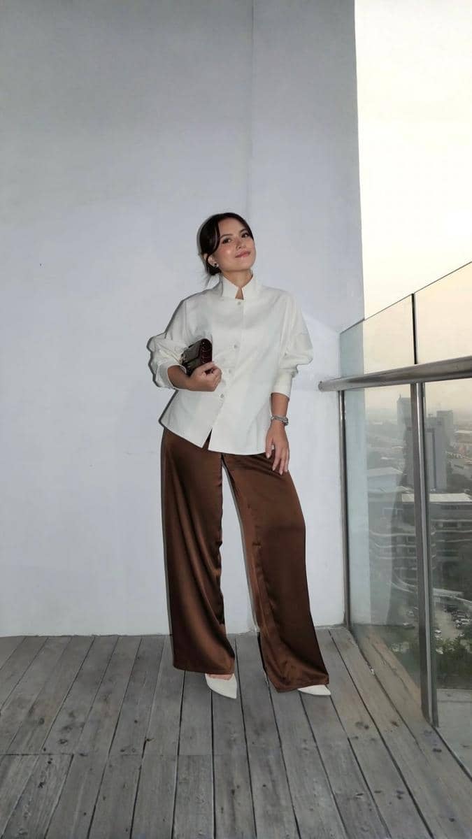 outfit nuansa coklat ala Marsha Aruan