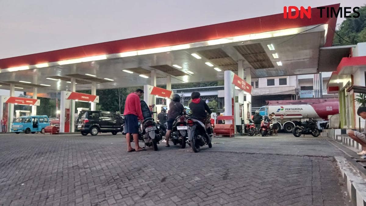 Antrean Pertalite di Manado Masih Mengular, Pertamina Tambah Pasokan