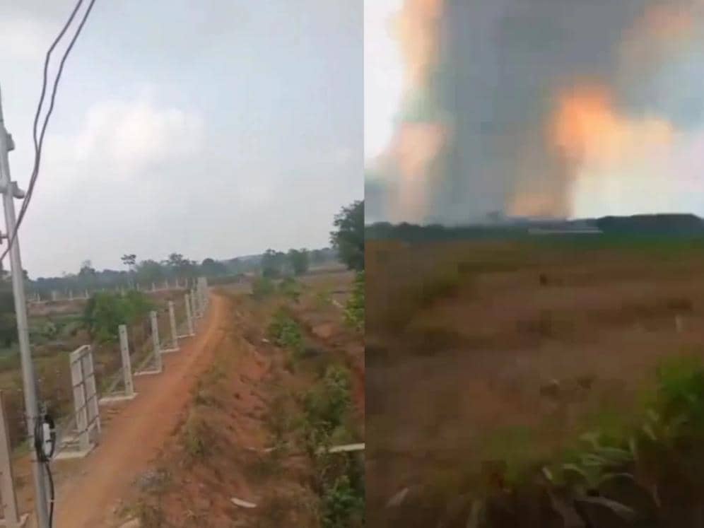 Paparan asap karhutla melalap Taman Nasional Way Kambas memasuki permukiman warga Desa Tegal Yoso, Kecamatan Purbolinggo, Kabupaten Lampung Timur.