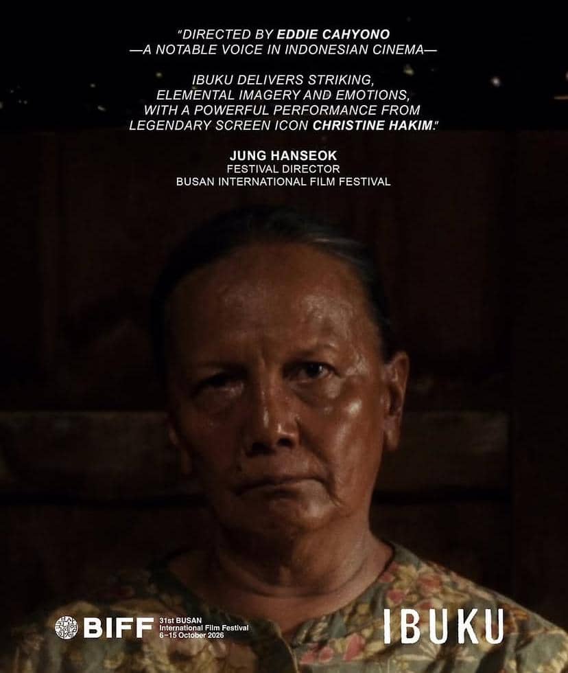 Cuplikan adegan film IBUKU yang dibagikan melalui akun Instagram film.ibuku, memperlihatkan suasana dalam cerita.