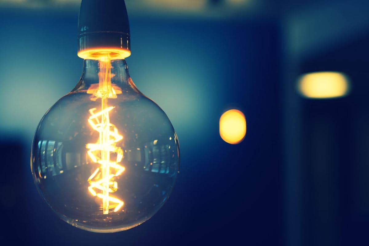 ilustrasi listrik, lampu, energi