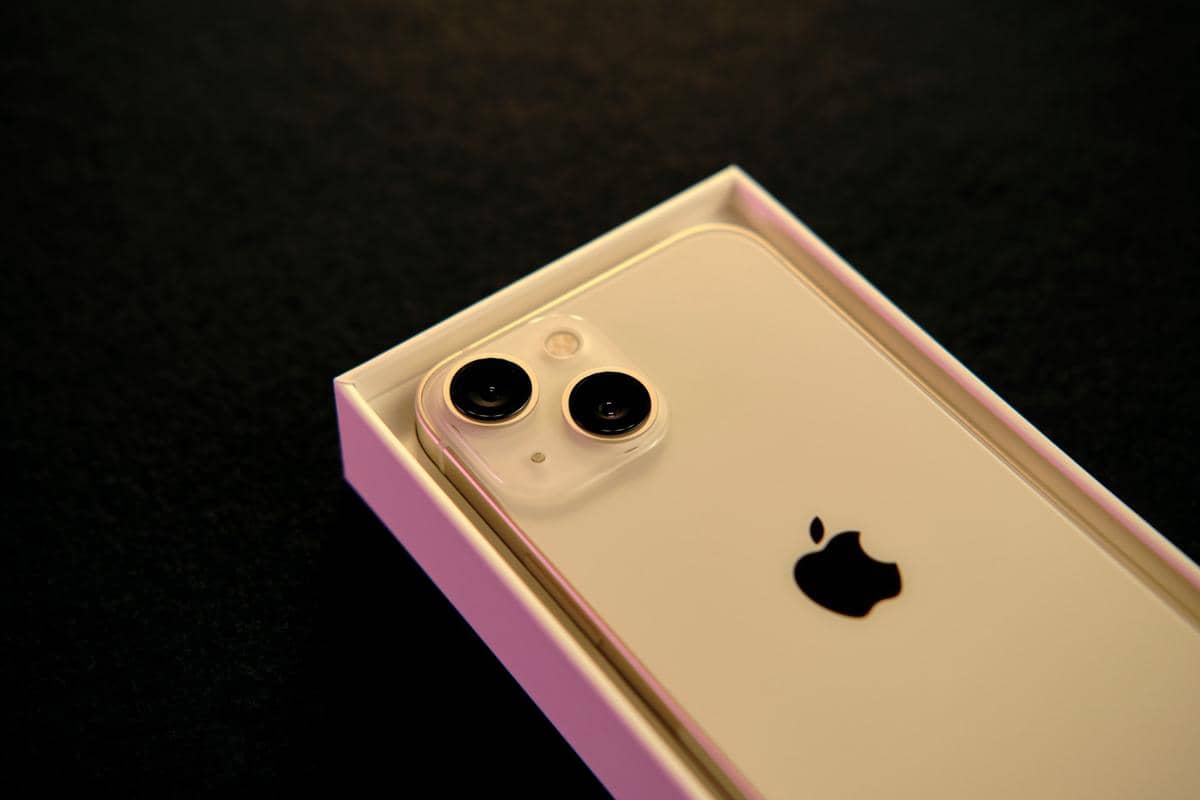 Pertimbangan sebelum beli iPhone 13 buat ngonten
