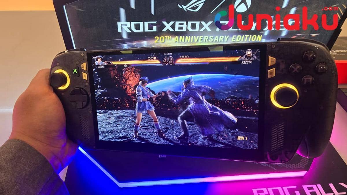 Ilustrasi permainan Tekken 8 yang dimainkan pada perangkat genggam ROG Xbox Ally X20 dari ASUS Indonesia.