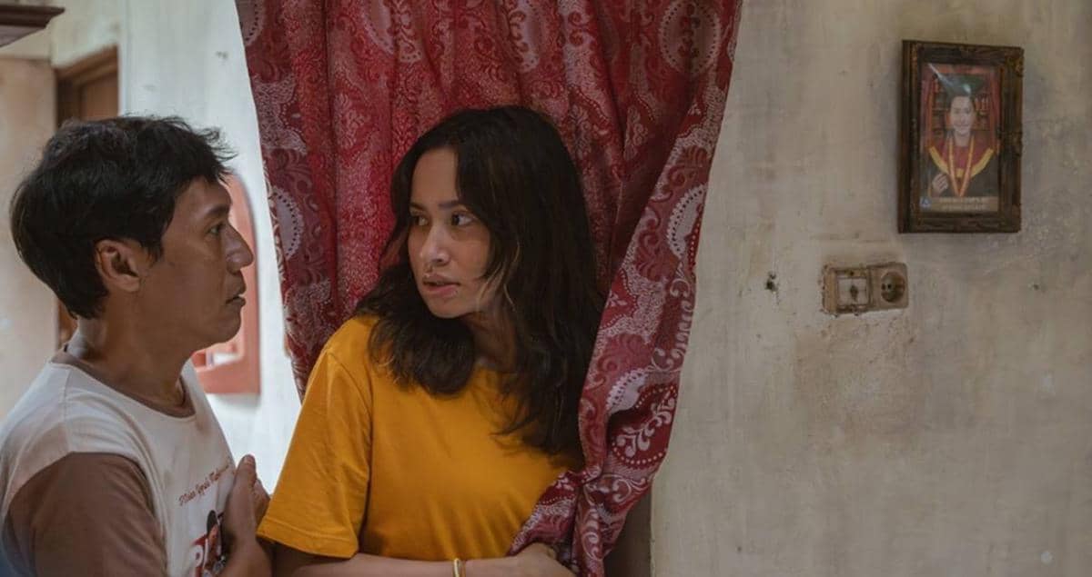 Satine dan Shania tukar nasib di film Siti Si Vampir.jpg