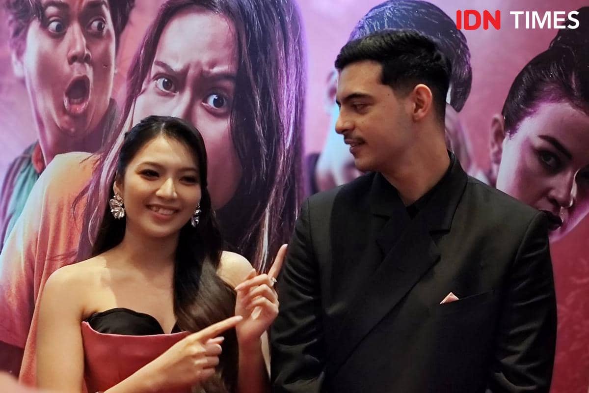 Shania Gracia malah ingin terus pakai gigi vampir.jpg