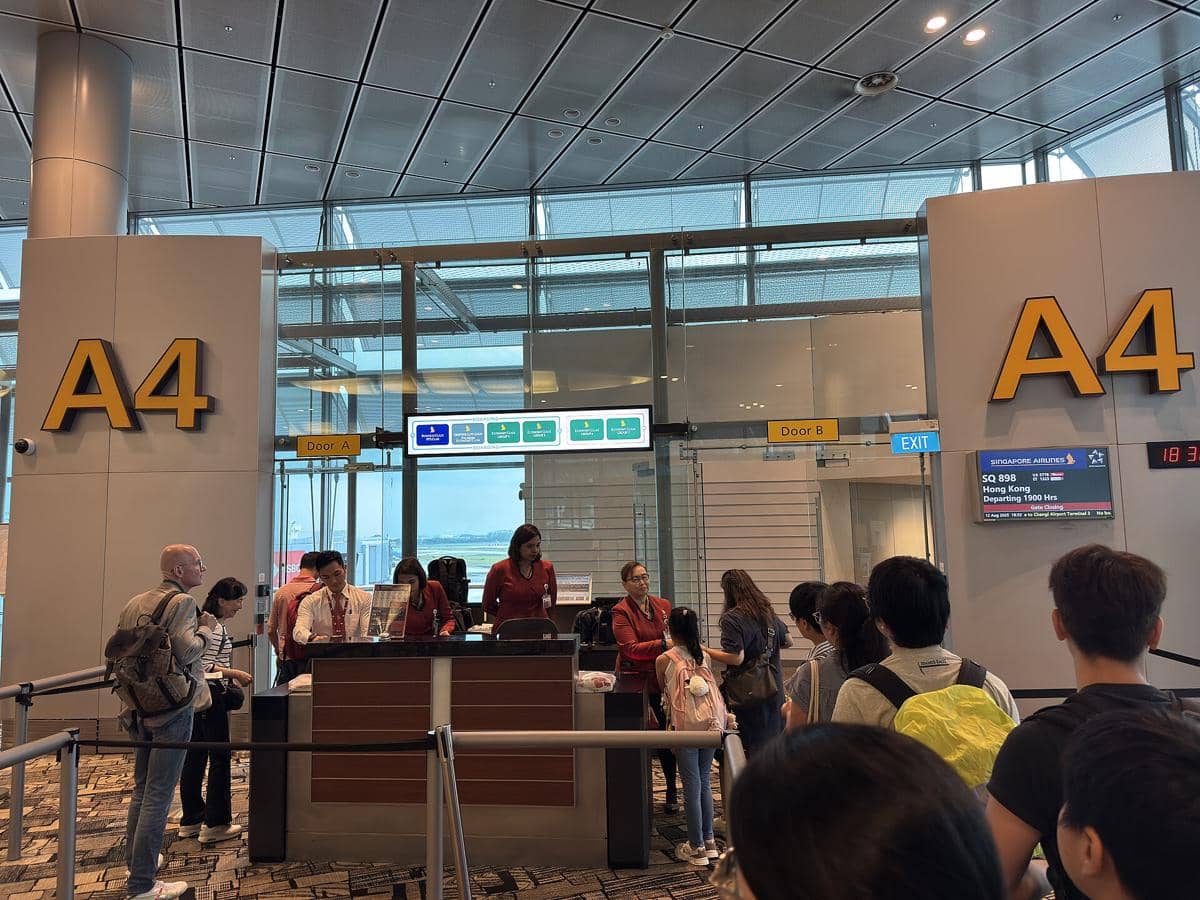 Potret Singapore Changi Airport Terminal 3 boarding gate