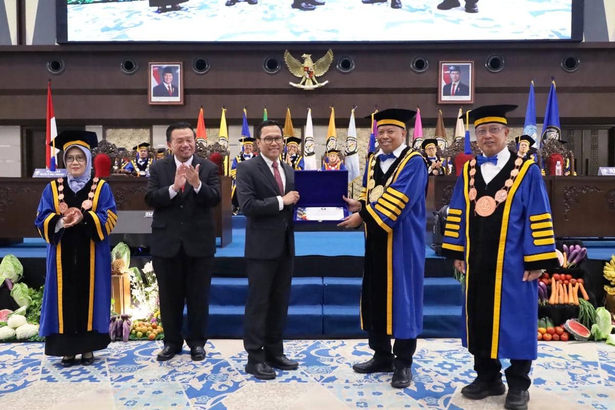 undip, dies natalis undip, sidang senat undip