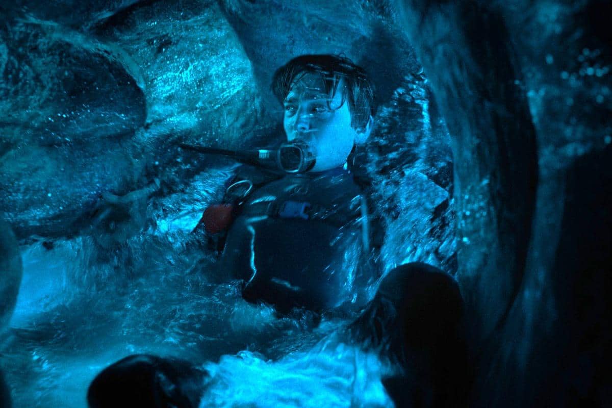adegan dalam film Whalefall