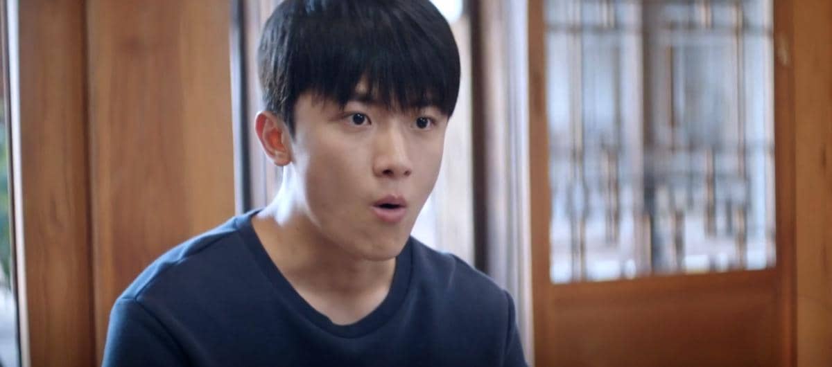 Kim Shin Bi di Make Me Tingle