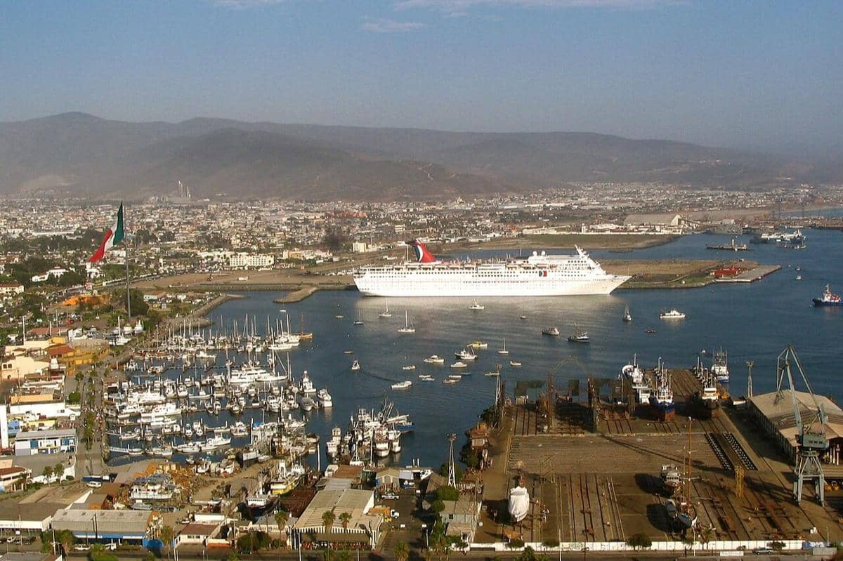 pelabuhan di Ensenada, Meksiko
