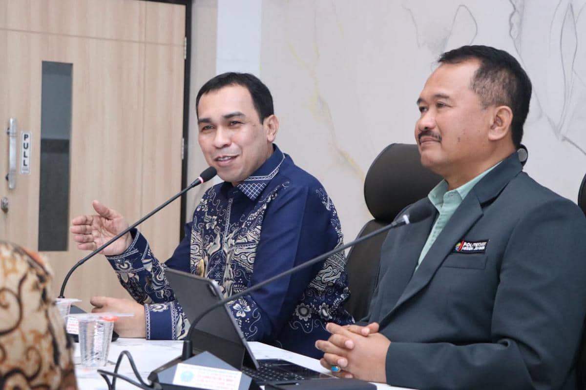 Potret Bupati Sabu Raijua, Krisman Riwu Kore, dalam dokumentasi resmi pemerintah daerah Sabu Raijua.