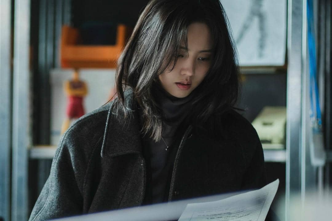 still cuts drama Between Steps