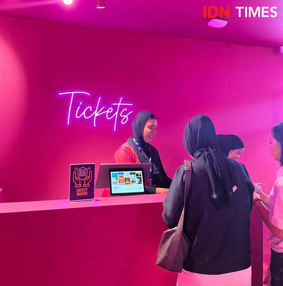 Potret loket pembelian tiket di Dopamine Land, Central Park Mall 2, Jakarta Barat 