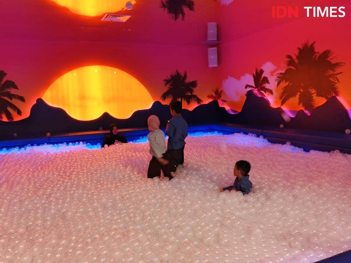 Room experience Sunset Lagoon Dopamine Land Jakarta, Central Park Mall 2 Jakarta, Jumat (16/10/2026)