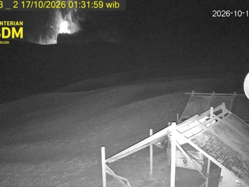 Anak Krakatau Lima Kali Erupsi, Energi Gunung Masih Belum Stabil