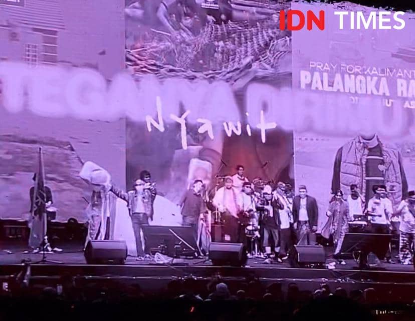 4 Sehat 5 Nampol: Musiknya Bikin Goyang, Visualnya Singgung Keresahan!