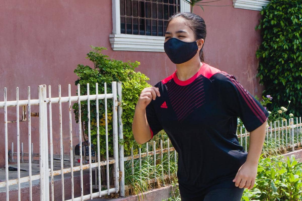Lari 5K saat Kualitas Udara Sangat Buruk, Aman atau Sebaiknya Ditunda?
