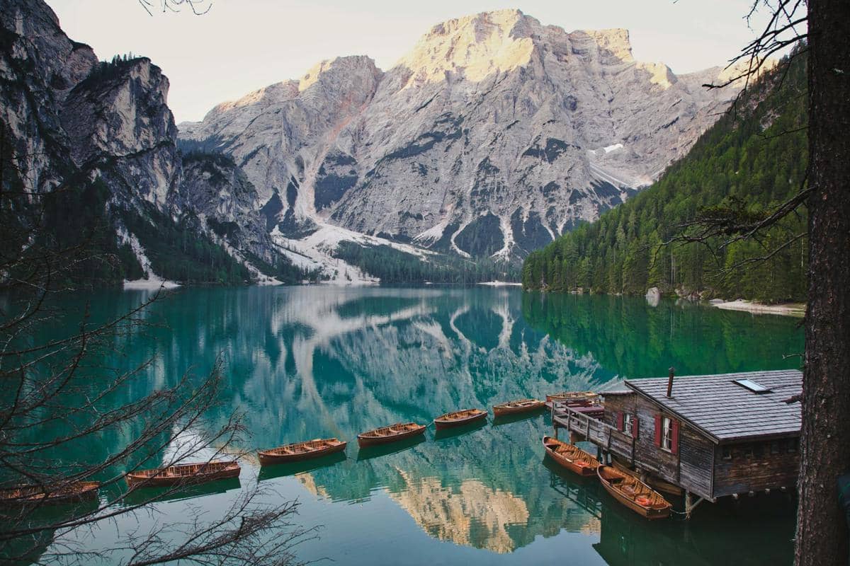 5 Danau Alpen di Italia dengan Pemandangan yang Memanjakan Mata
