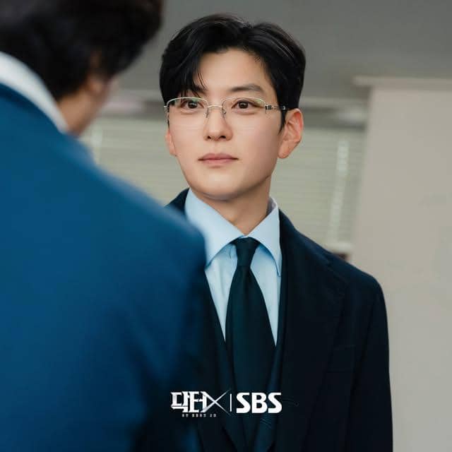 Jang Seung Jo di drama Doctor X: Mafia in White