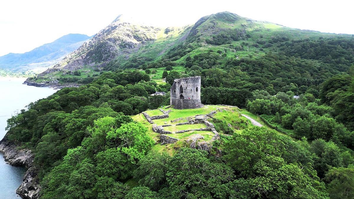 Dolbadarn Castle di Llanberis, Gwynedd, Wales Utara, Britania Raya.