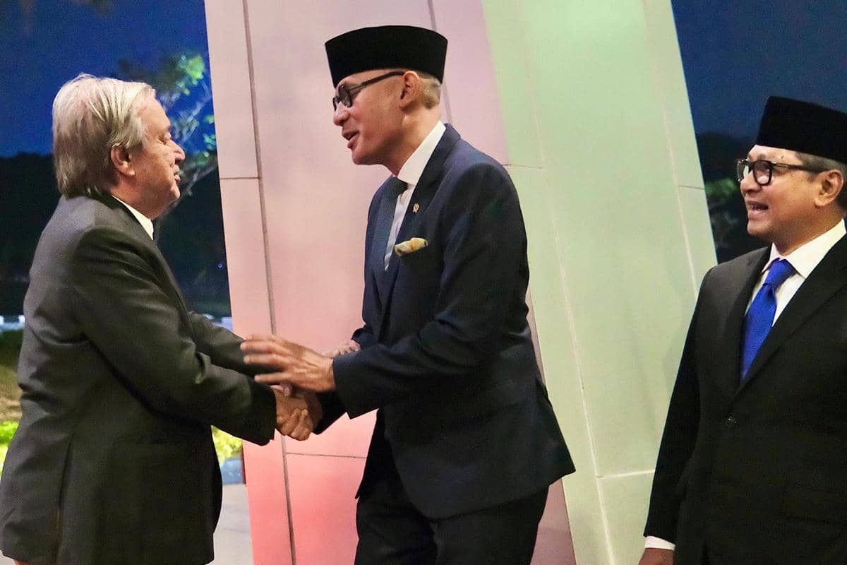 Sekretaris Jenderal Perserikatan Bangsa-Bangsa (PBB), António Guterres tiba di Indonesia disambut Menteri Luar Negeri