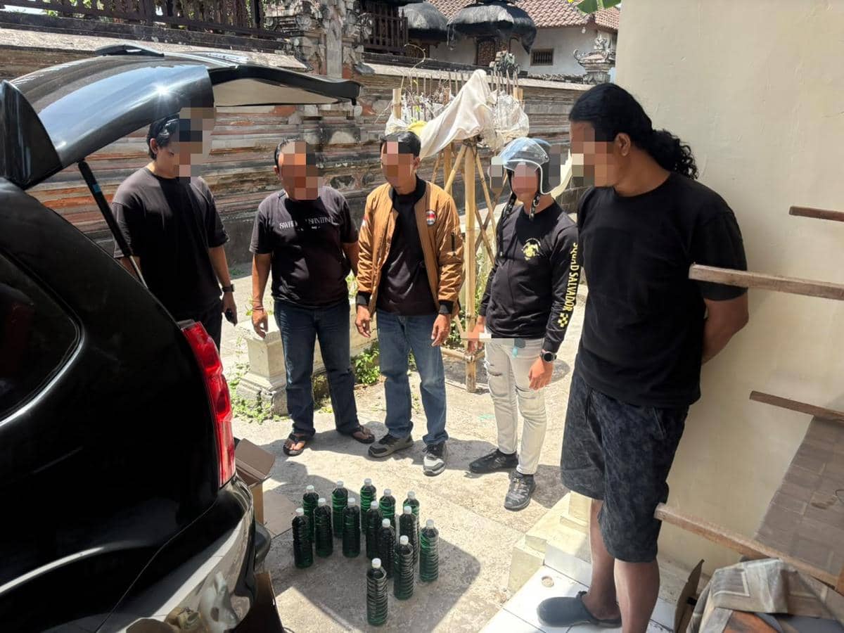 Jual Pertalite saat Krisis BBM, Dua Pelaku Ditangkap di Tabanan