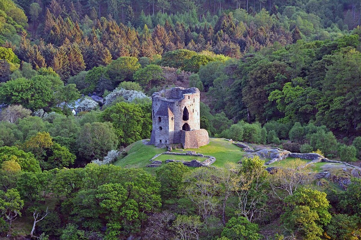 Dolbadarn Castle di Llanberis, Gwynedd, Wales Utara, Britania Raya.