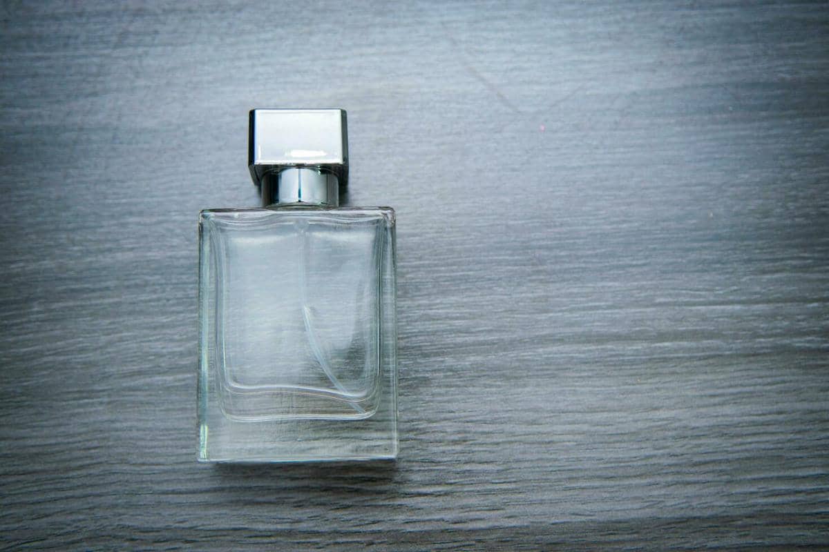5 Rekomendasi Parfum Lokal Aroma Vetiver, Karakter Wanginya Unik