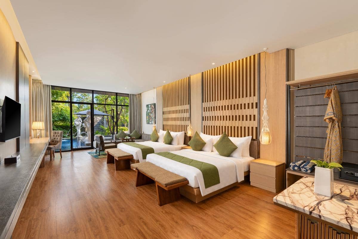 WGY - VILLA POOL ACCESS.jpg