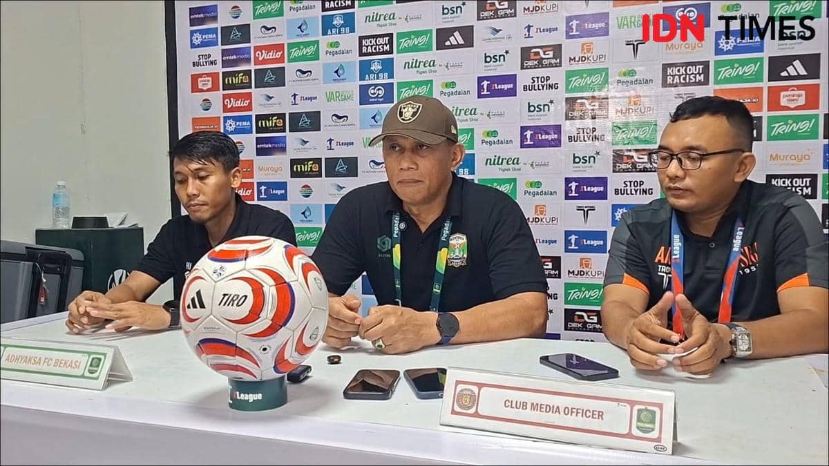 Gol Dianulir dan Pelanggaran di Depan Mata, Pelatih Adhyaksa Protes Wasit