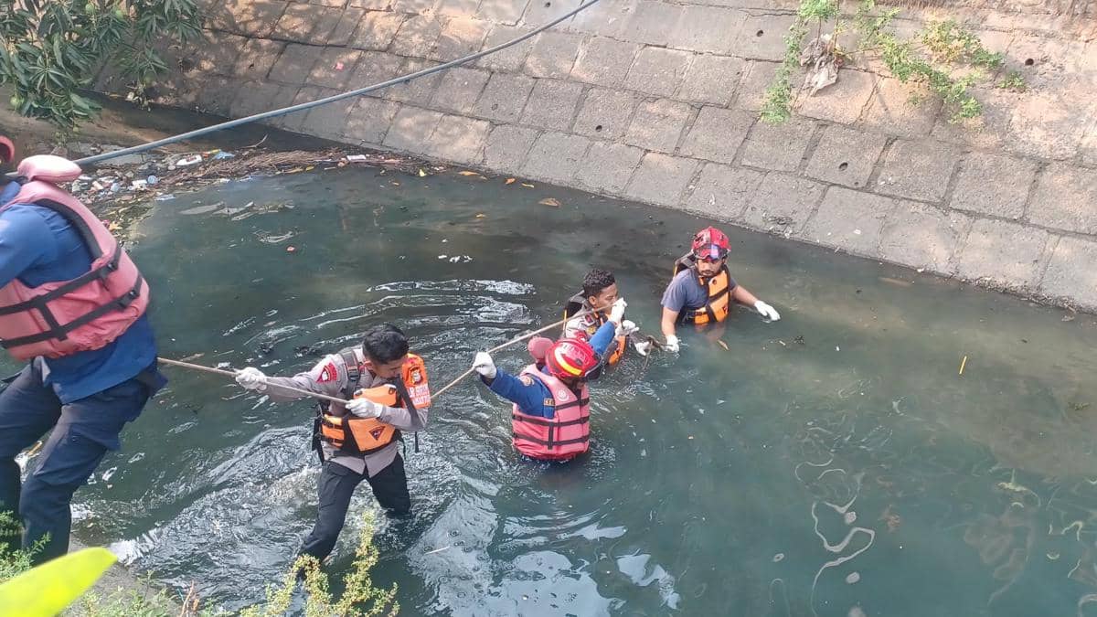 Anak Perempuan Hilang Diduga Tenggelam di Kanal Sinrijala Makassar