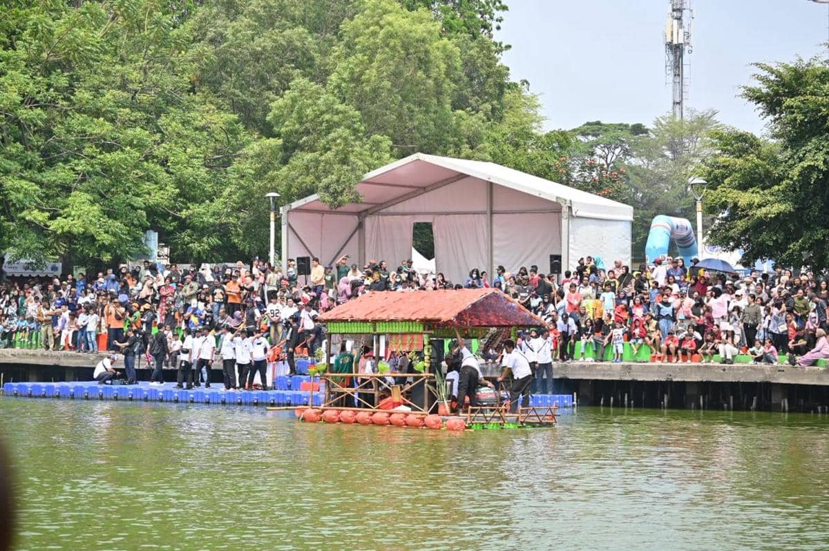 43 Perahu dari Barang Bekas Hiasi Danau Sunter pada Minggu (18/10/2026) (DoK. Pemprov DKI Jakarta)
