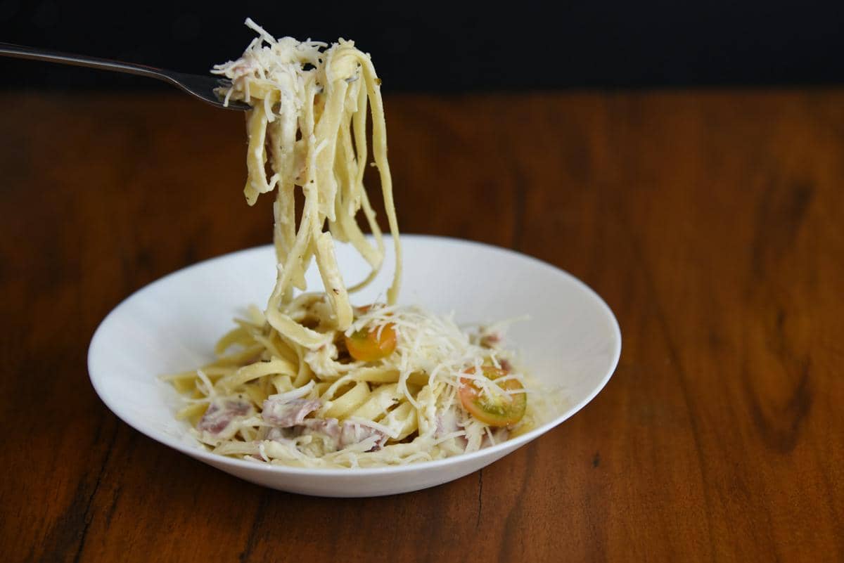 4 Tips Membuat Pasta Carbonara yang Lezat dan Creamy