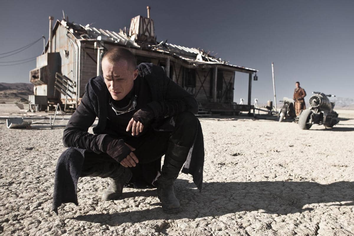 Paul Bettany dalam Priest