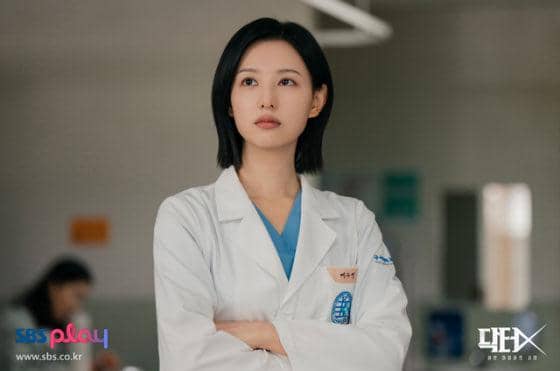 Kim Ji Won di Doctor X: Mafia in White