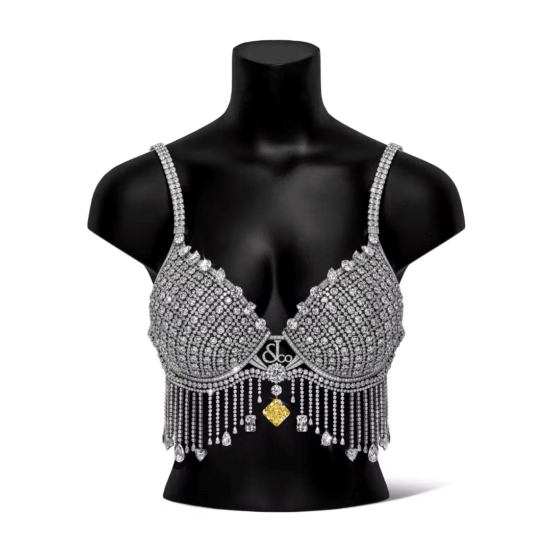 Kylie Jenner di Panggung Victoria's Secret Fashion Show 2026 (jacobandco.com)