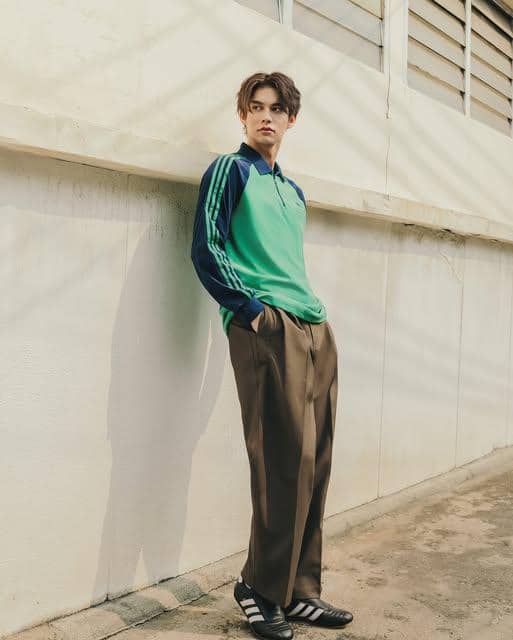 Outfit Sneakers Adidas Samba ala Bright Vachirawit