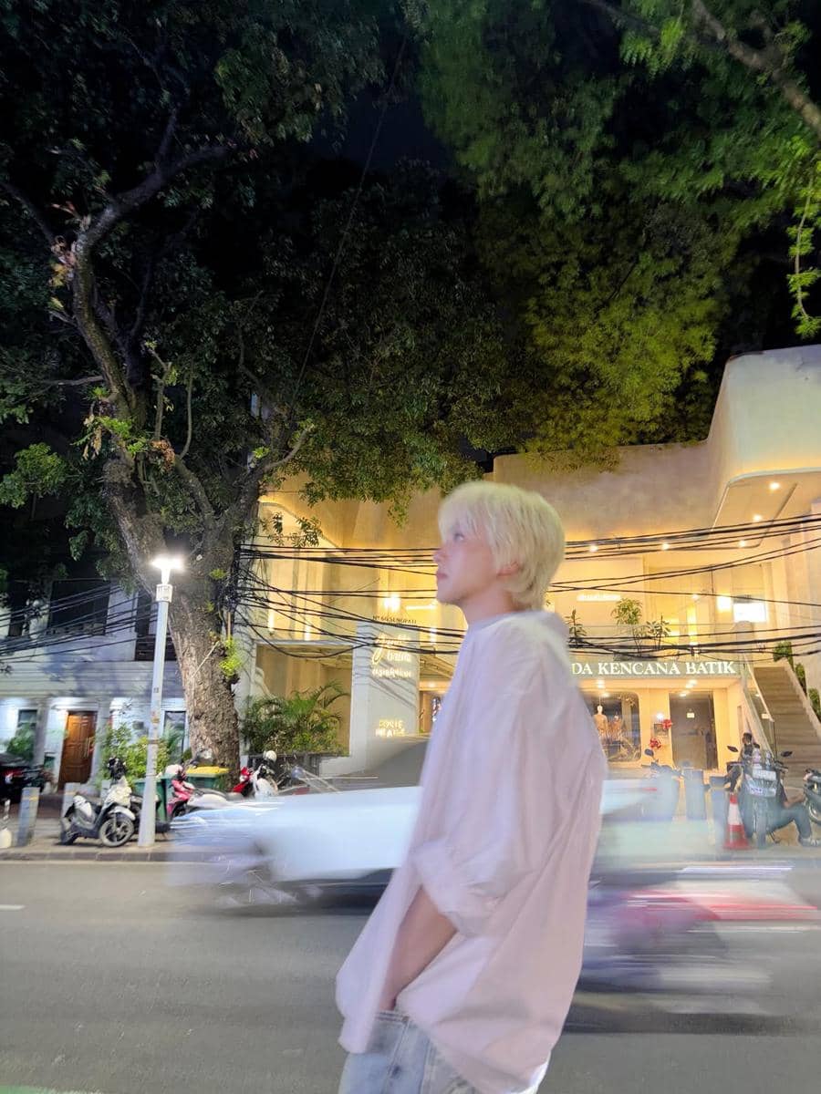 pesona Haechan NCT kena angin Jakarta