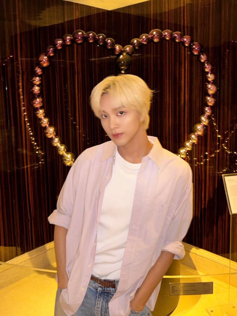pesona Haechan NCT kena angin Jakarta
