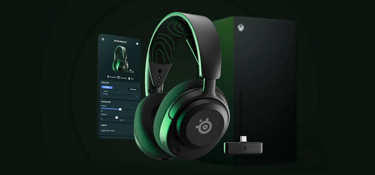 Headset gaming nirkabel SteelSeries Arctis Nova 5X berwarna hitam dengan mikrofon boom di latar putih.