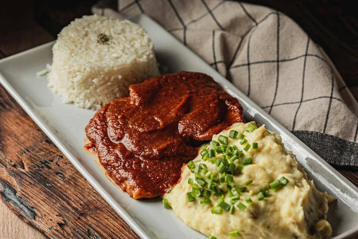 Resep Chicken Paprikash, Ayam Creamy Saus Paprika Khas Hungaria