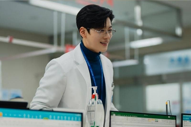 7 Kejanggalan Sikap Na Dae Il di Doctor X: Mafia in White