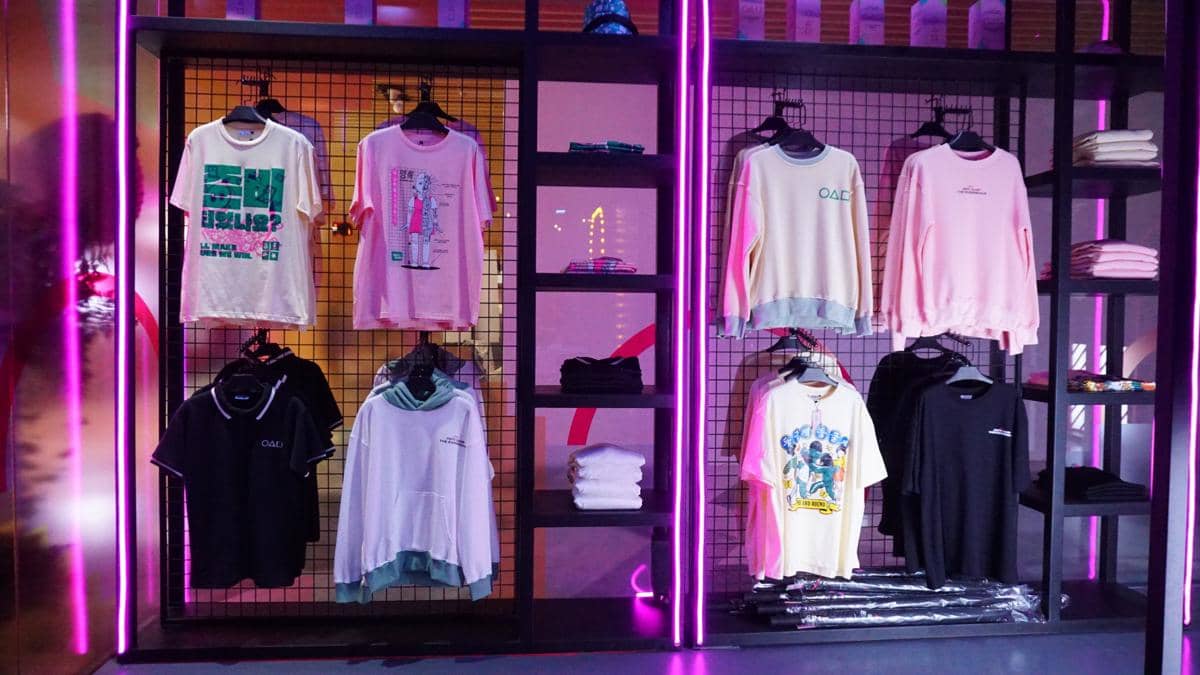 Potret merchandise di Squid Game: The Experience, Agora Mall, Jakarta Pusat 