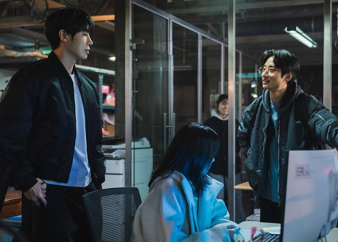 still cut drama Korea Between Steps