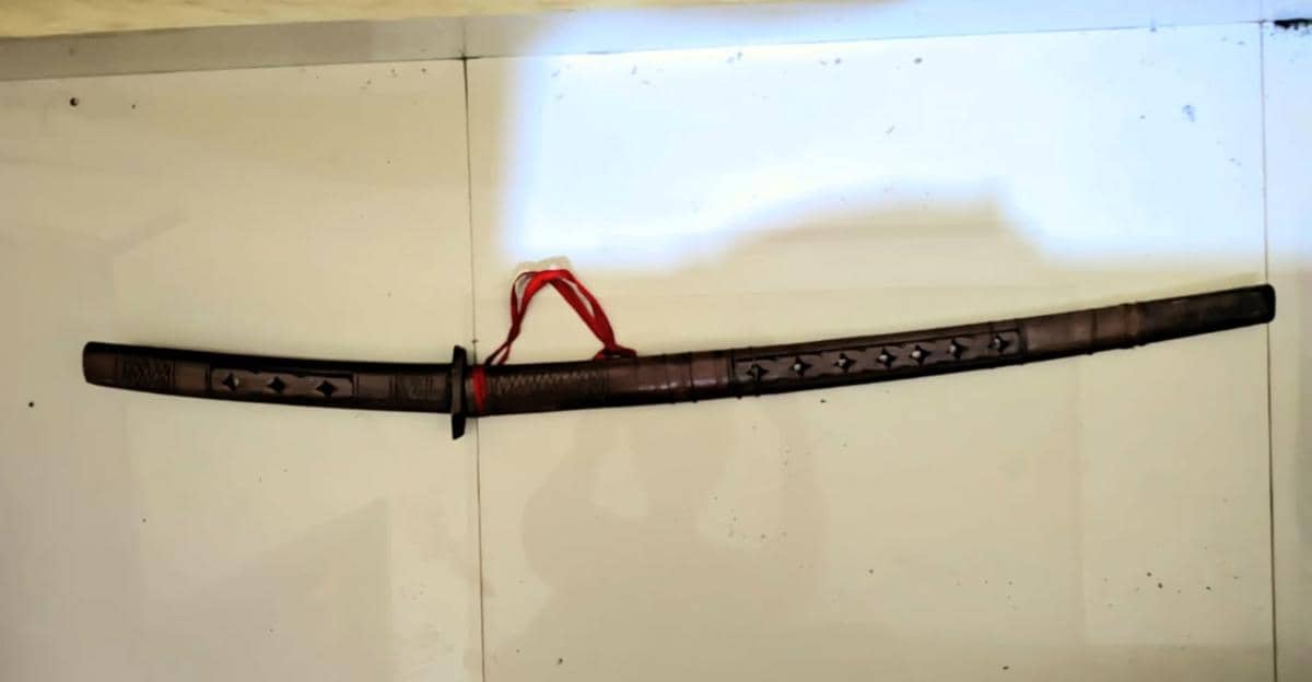 Polisi menangkap pelaku AH, pria menembak dan membacok samurai ke tetangganya