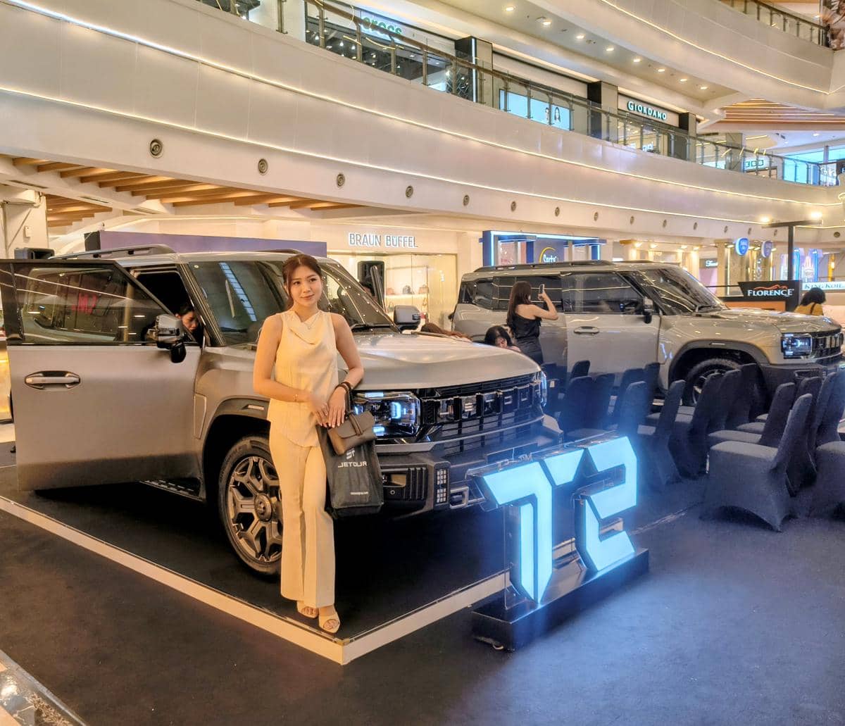 Mobil SUV Jetour T2 saat resmi diluncurkan dalam sebuah acara di Medan pada Senin, 19 Oktober 2026.
