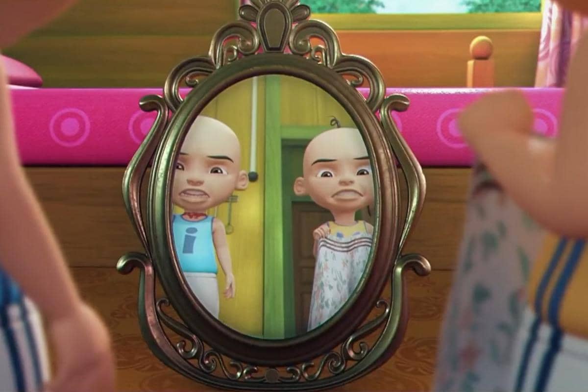 Upin & Ipin episode Cermin Misteri