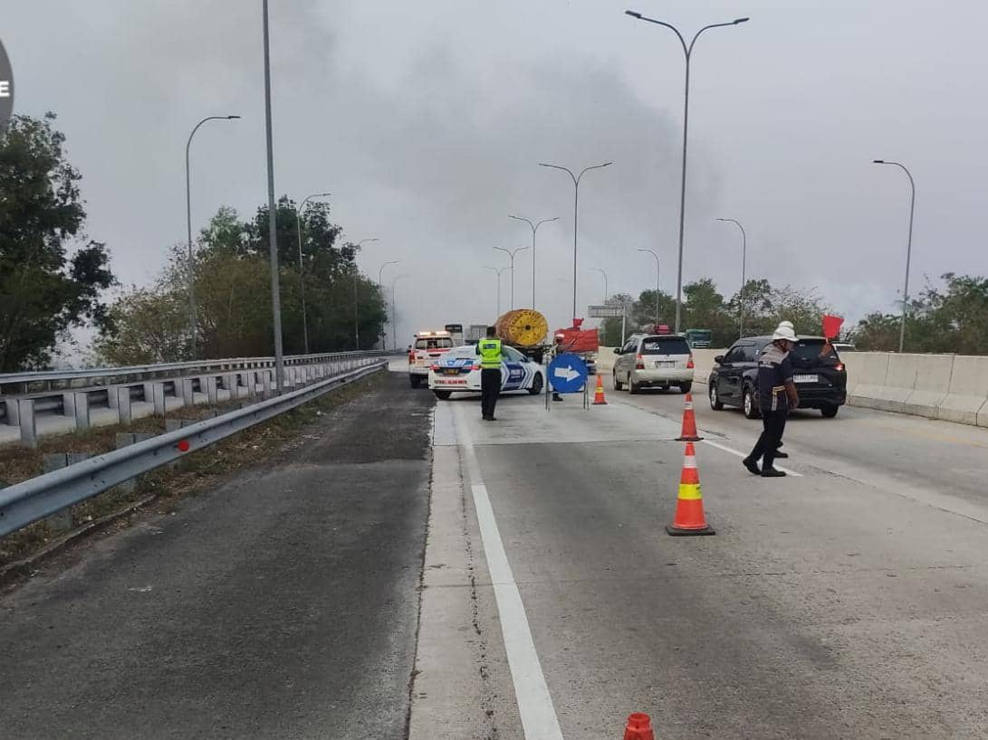 Asap Selimuti Tol Bakter Dipicu Kebakaran TPA, Ini Cara Penanganannya