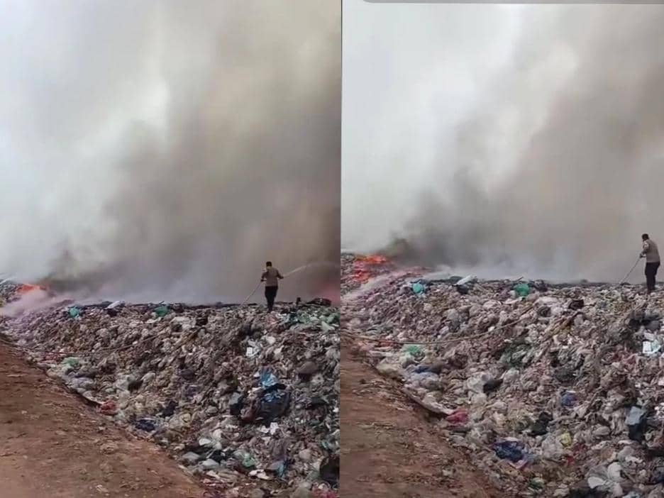 Kebakaran TPA Bandar Jaya 1,5 Hektare Berimbas Tol Bakter, Api Padam?