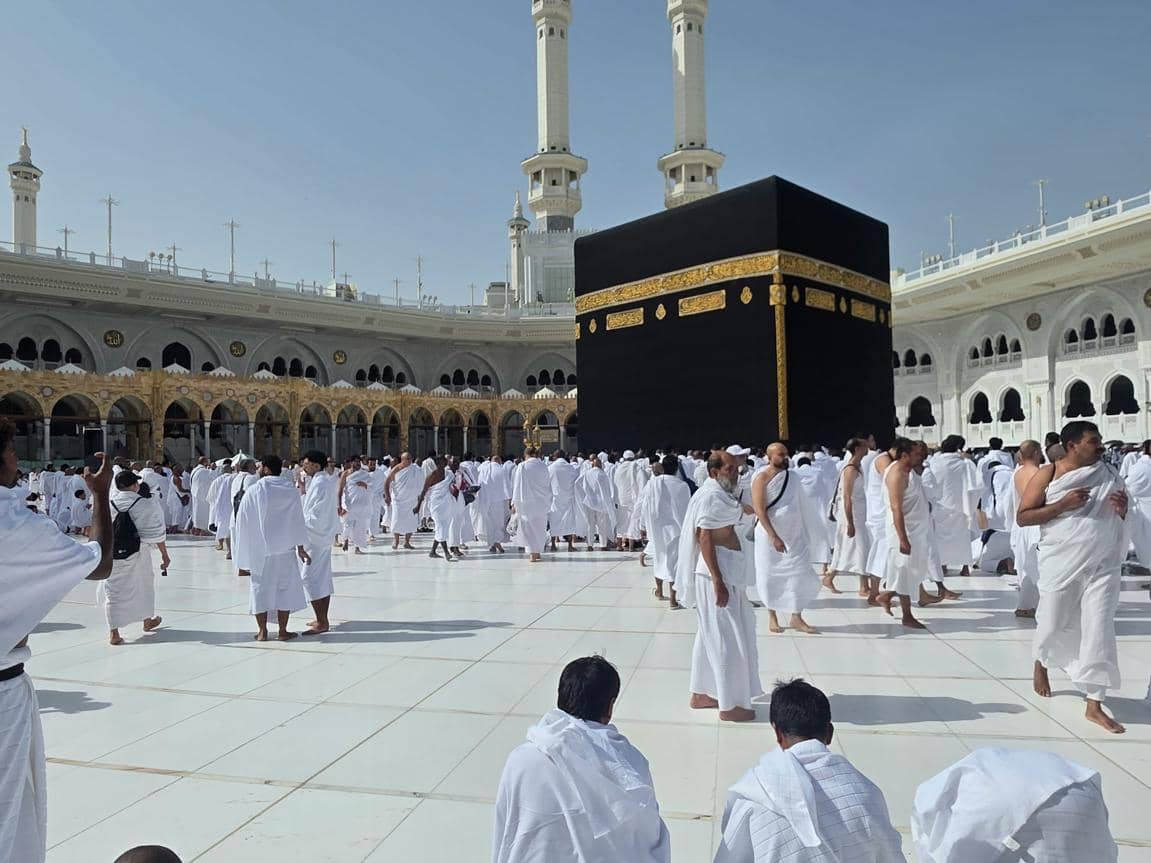 ilustrasi umrah di Tanah Suci